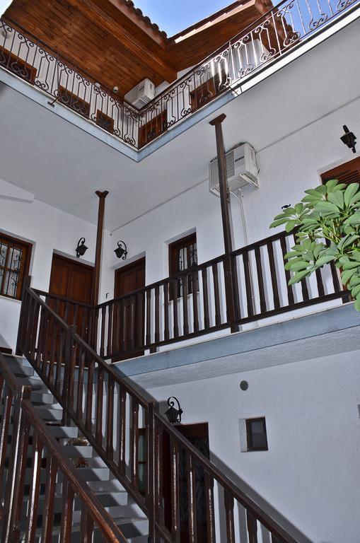 Nina Apartments Neo Klima Luaran gambar