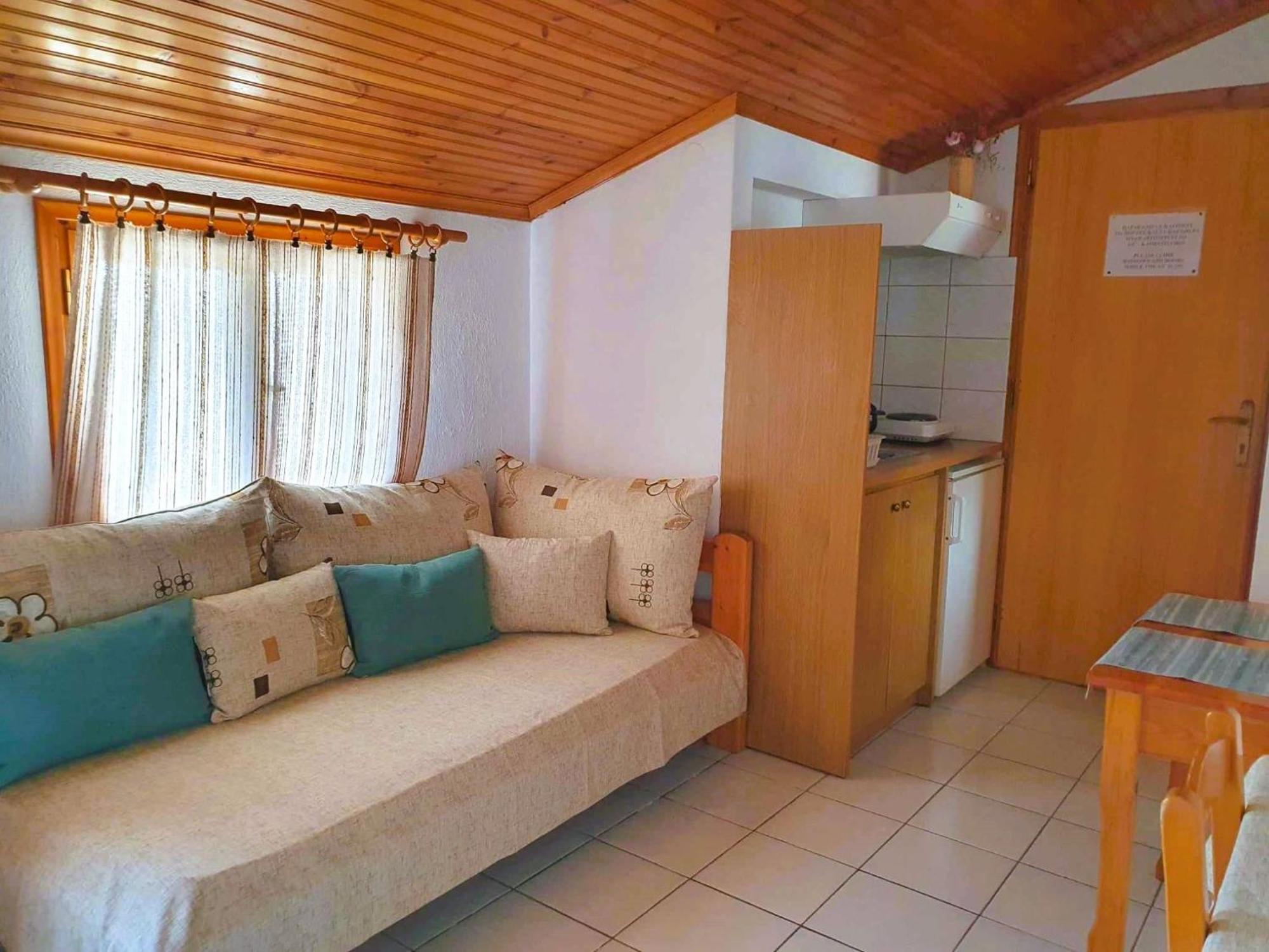 Nina Apartments Neo Klima Luaran gambar